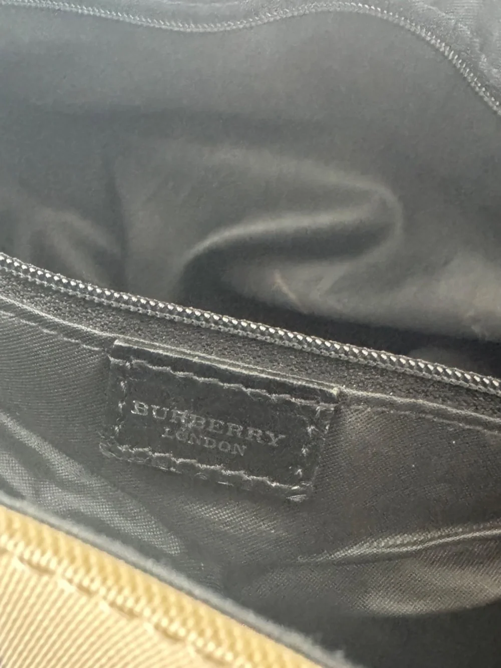 Burberry classic nova